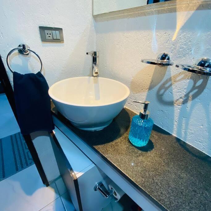 Depa Ubicadisimo Comodo Equipado Città del Messico